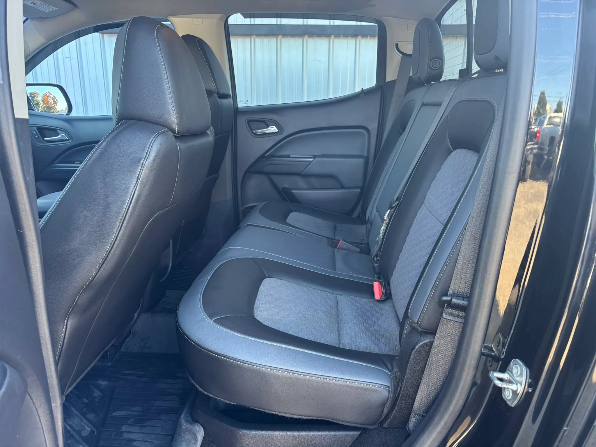 Used 2016 Chevrolet Colorado Z71 RWD image 17