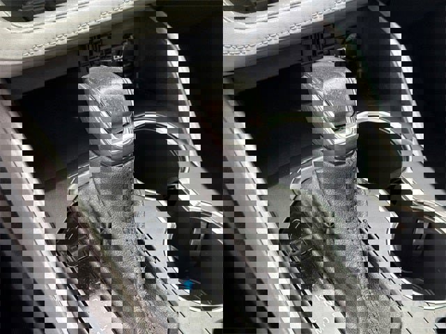 Used 2021 Toyota Highlander XLE image 28