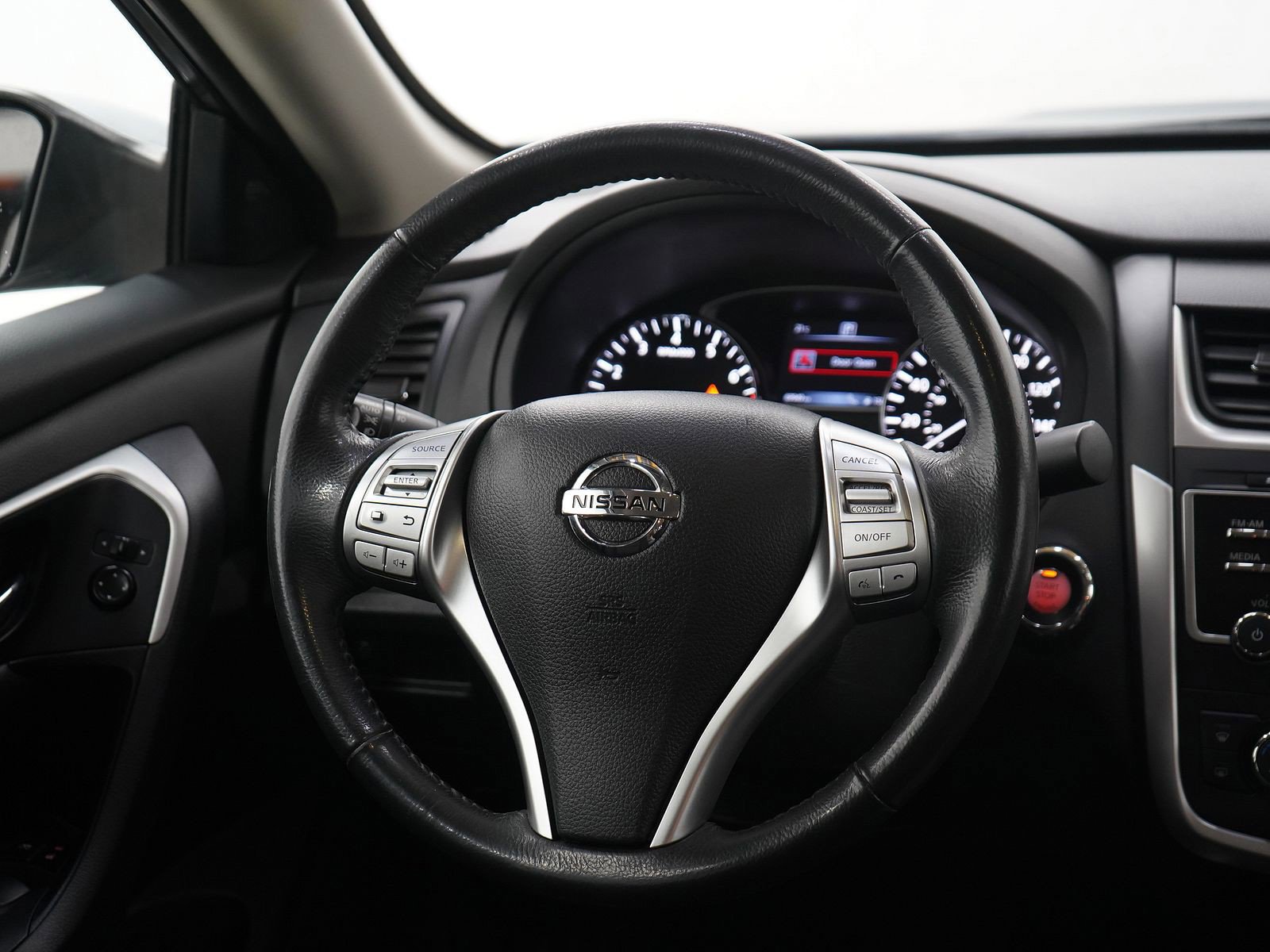 Used 2016 Nissan Altima 2.5 SV image 14