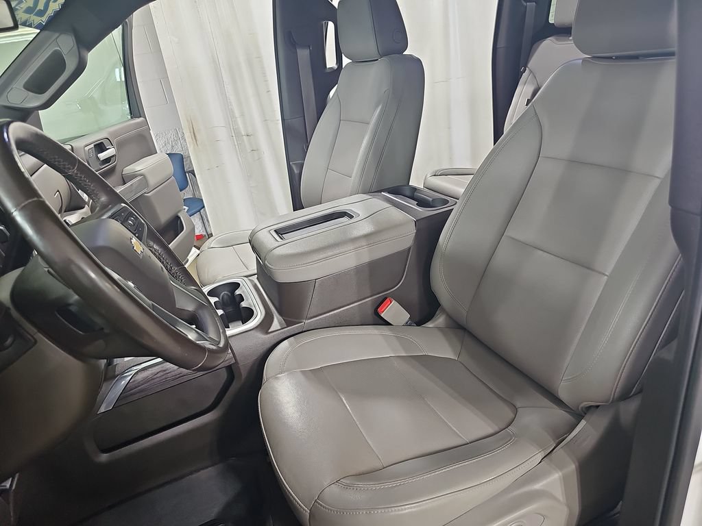 Certified 2022 Chevrolet Silverado 1500 LTZ w/ LTZ Premium Package AWD/4WD image 19