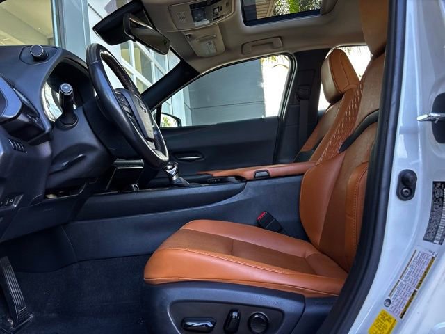 Used 2022 Lexus UX 200 w/ Premium Package image 22