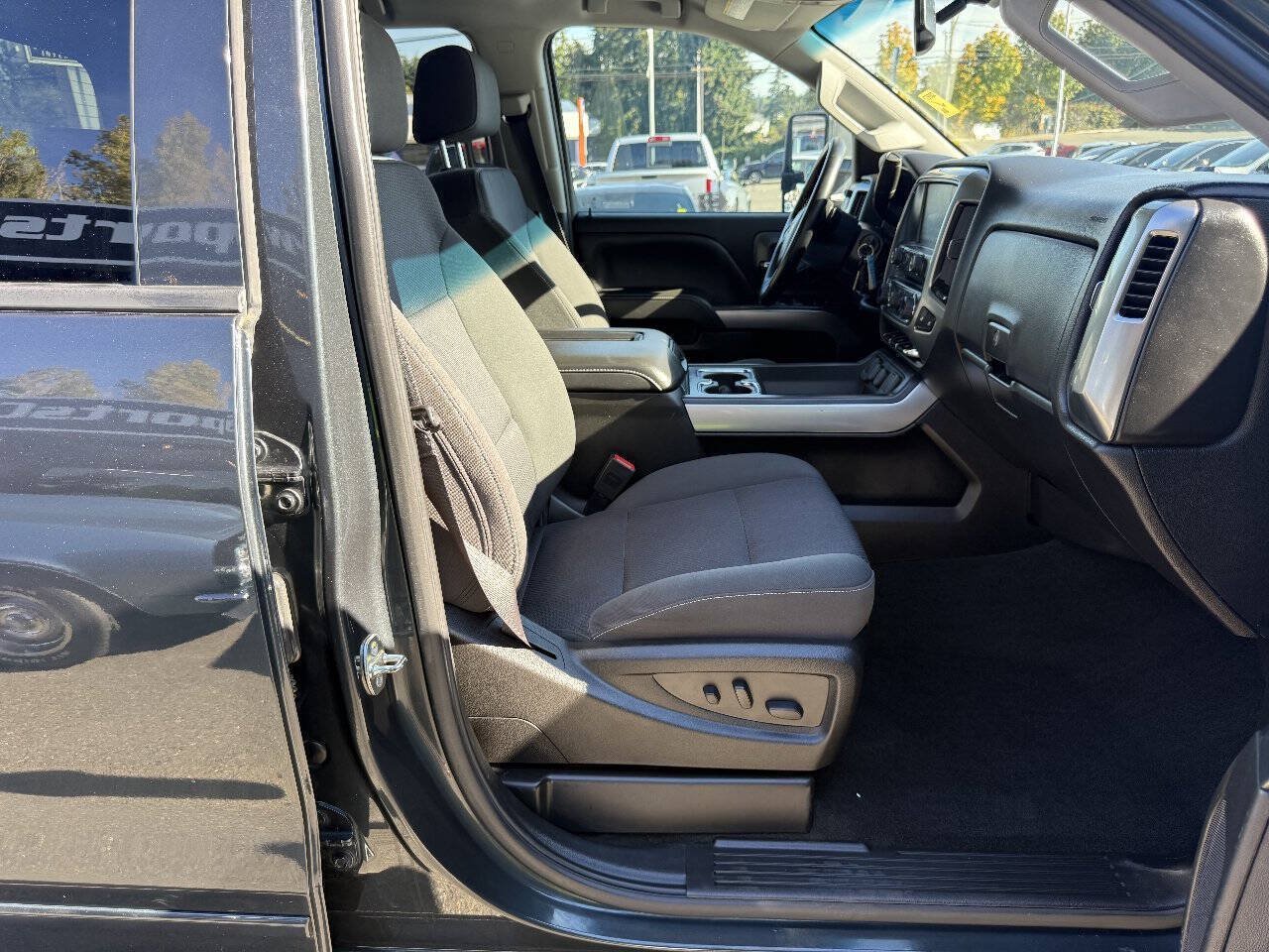 Used 2018 Chevrolet Silverado 2500 LT w/ LT Fleet Convenience Package AWD/4WD image 22