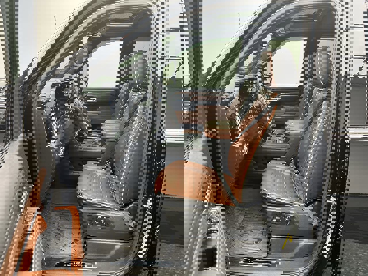 Certified 2024 GMC Sierra 2500 Denali Ultimate w/ Snow Plow Prep/Camper Package image 3