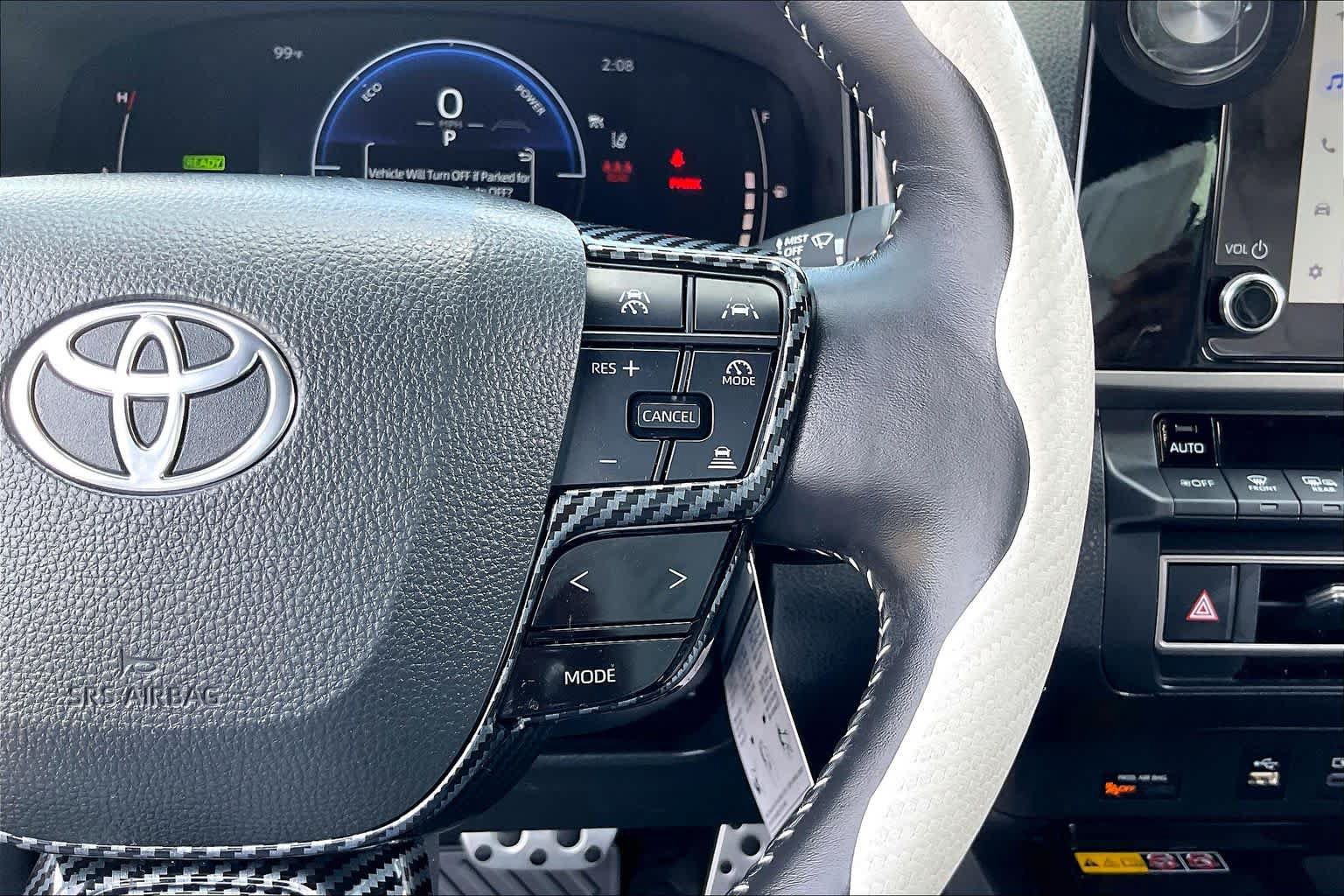 Used 2025 Toyota Camry SE FWD image 20