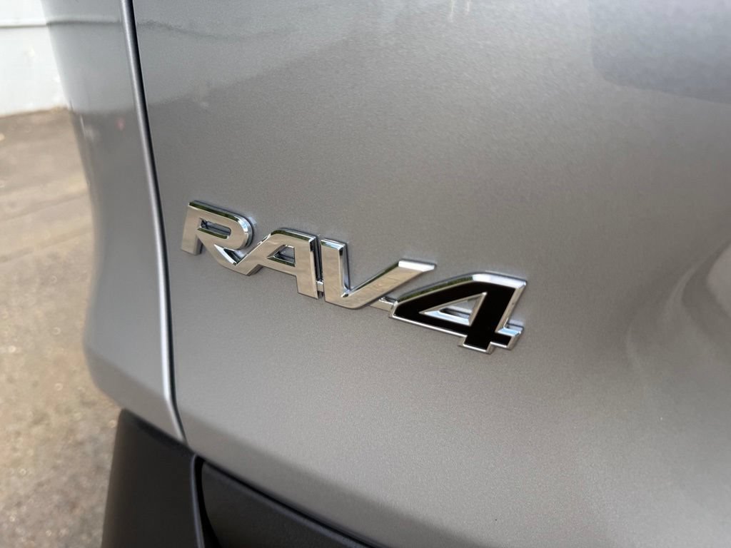 Certified 2025 Toyota RAV4 XLE w/ Convenience Package AWD/4WD image 7