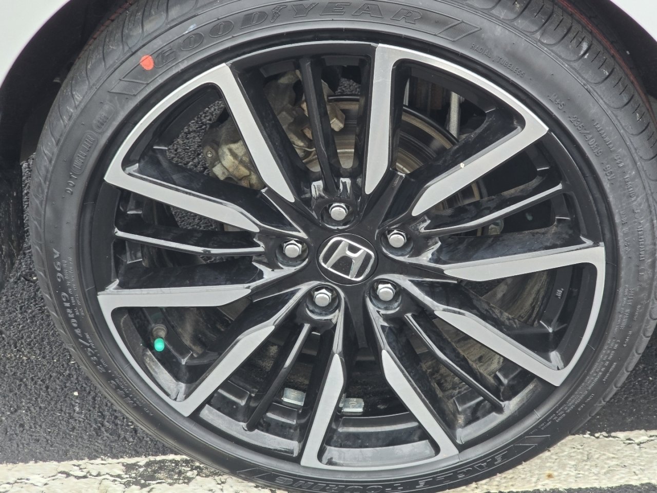 Certified 2023 Honda Accord Touring image 12