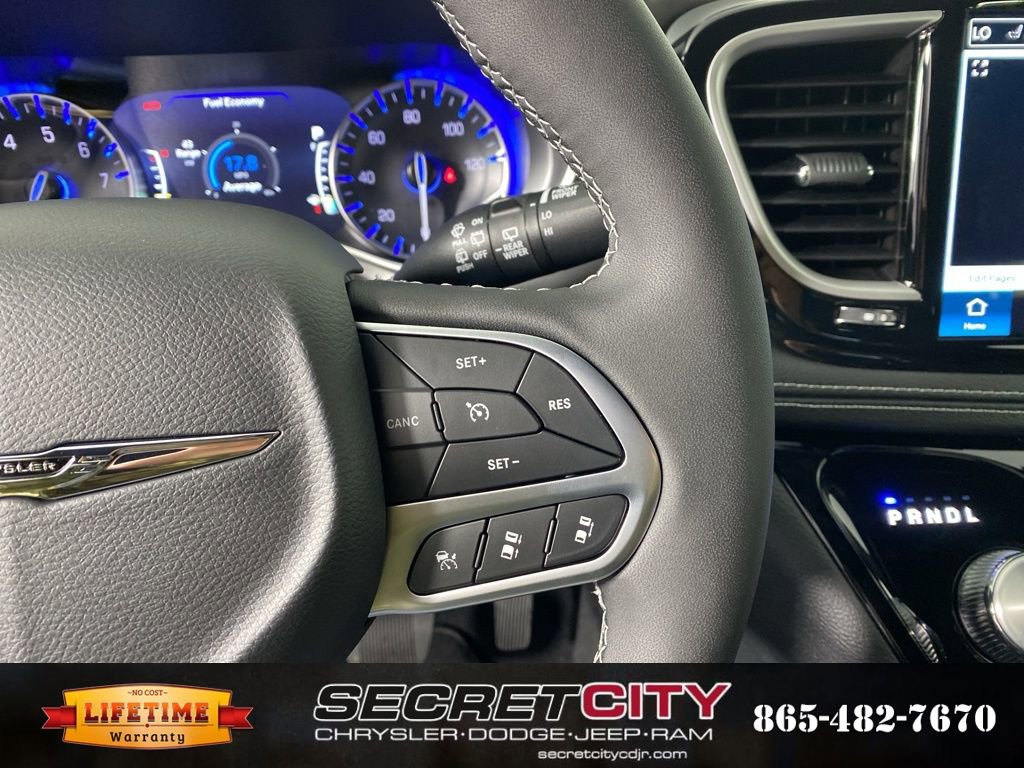 New 2026 Chrysler Pacifica Select image 17