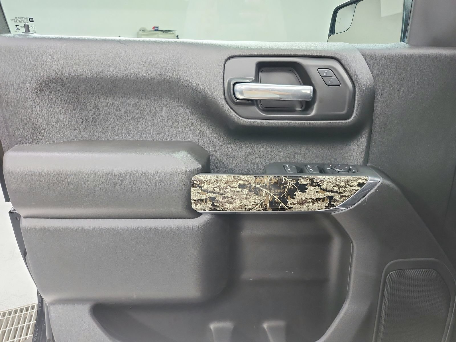 Used 2024 Chevrolet Silverado 1500 Custom Trail Boss w/ Realtree Special Edition AWD/4WD image 31