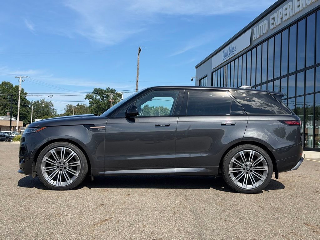 Used 2024 Land Rover Range Rover Sport Dynamic SE AWD/4WD image 2