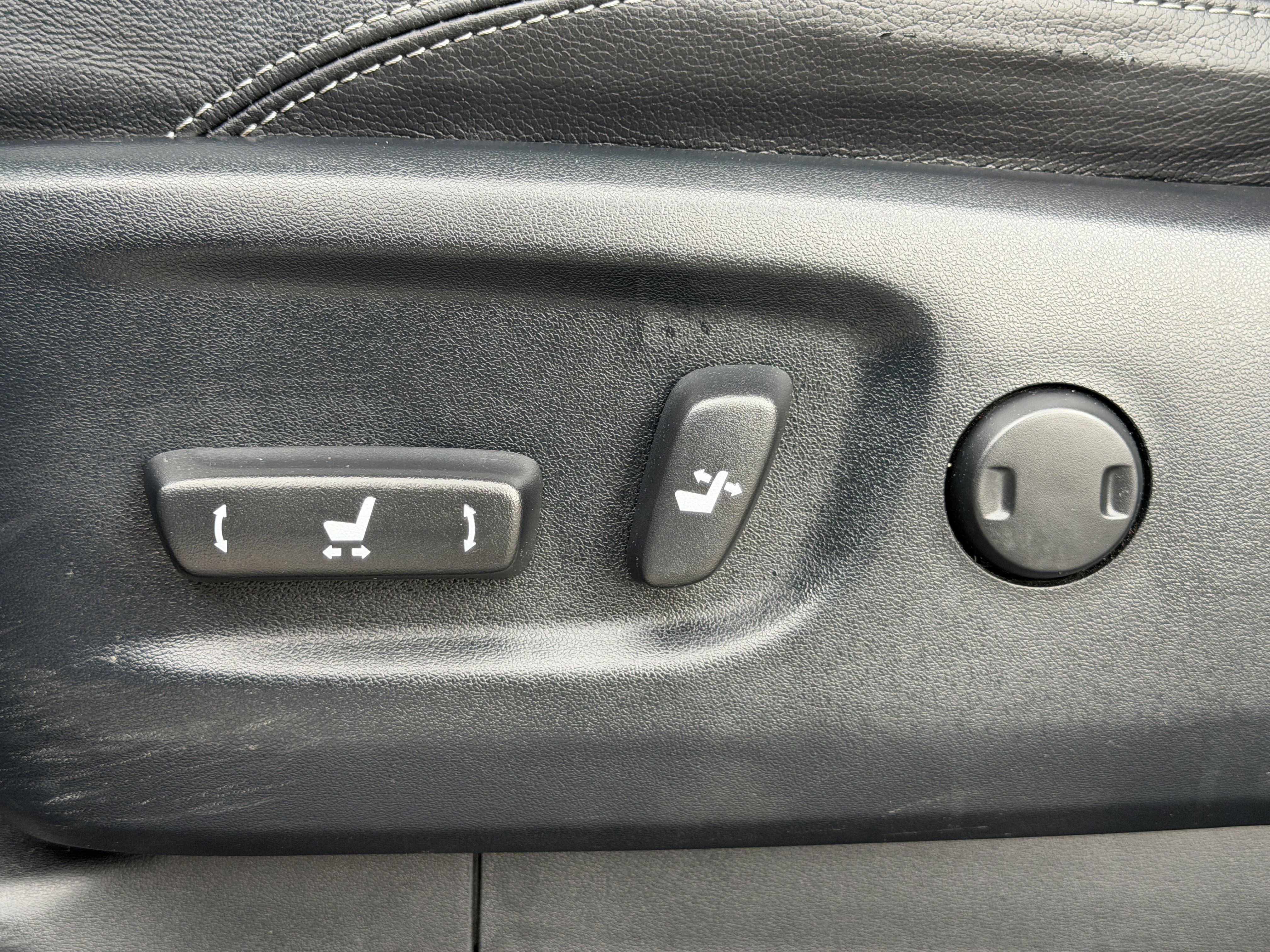 Used 2019 Toyota 4Runner Limited AWD/4WD image 16