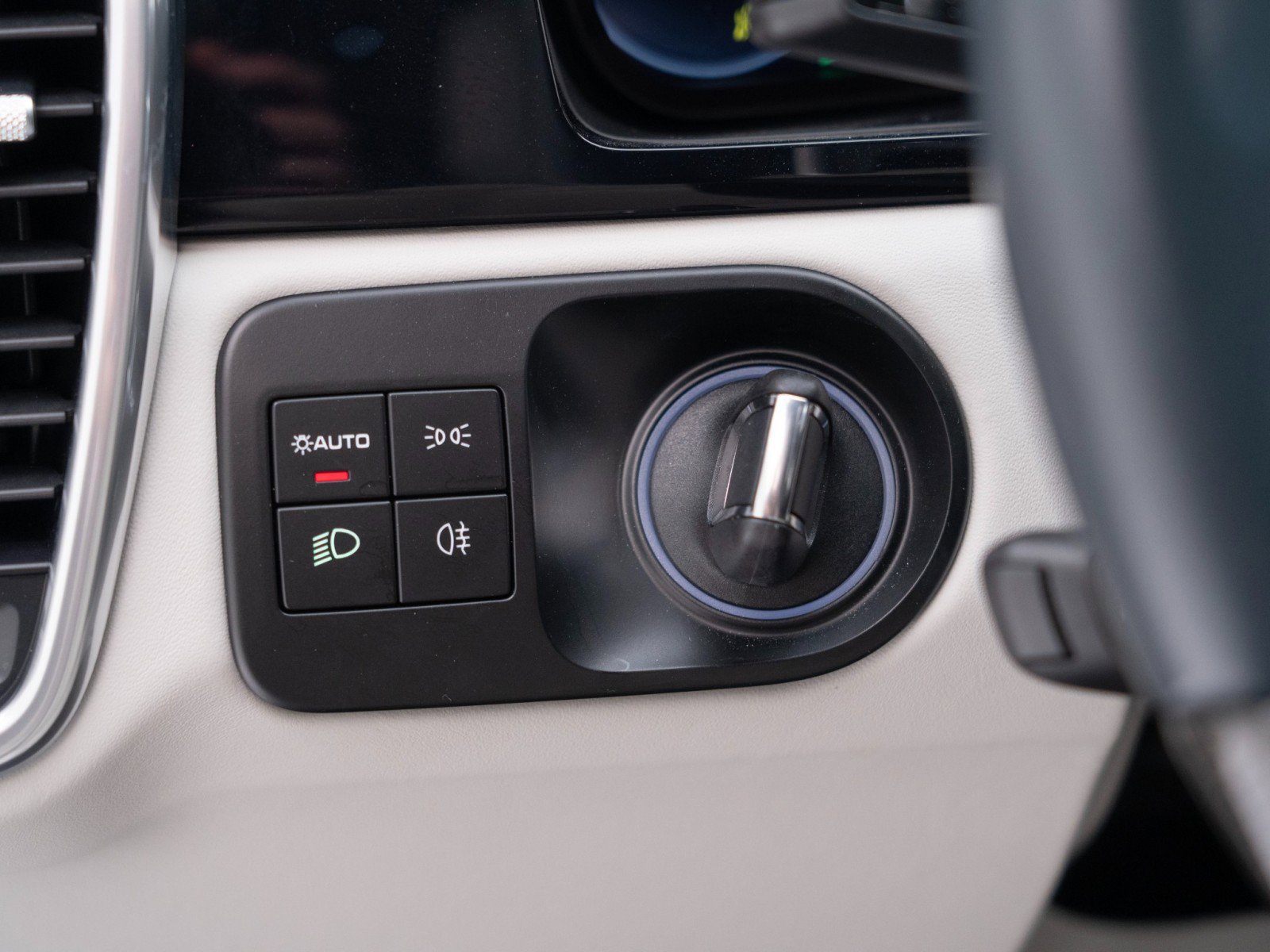 Certified 2022 Porsche Cayenne S Platinum image 28