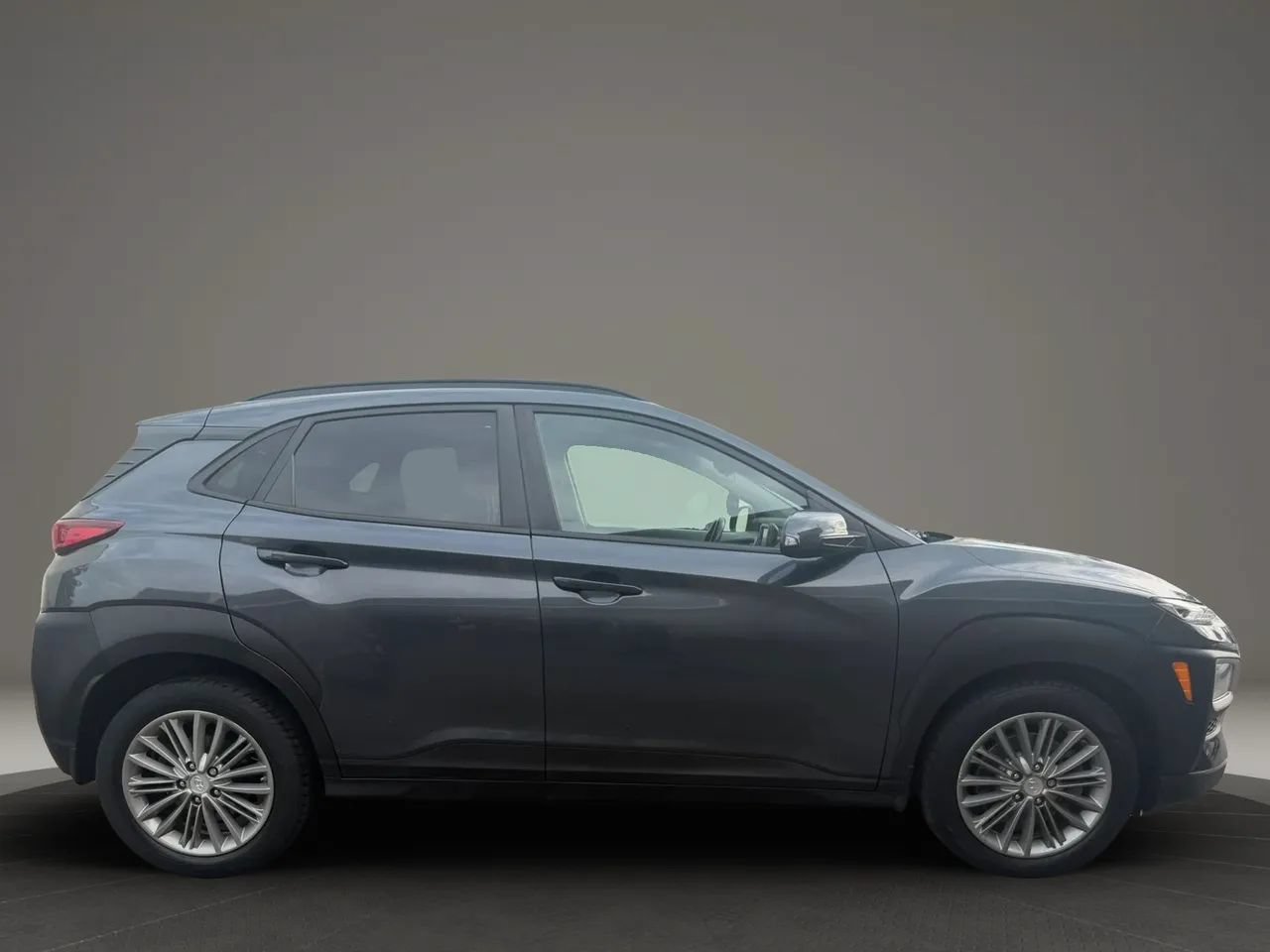 Used 2019 Hyundai Kona SEL w/ SEL Tech Package 02 AWD/4WD image 4