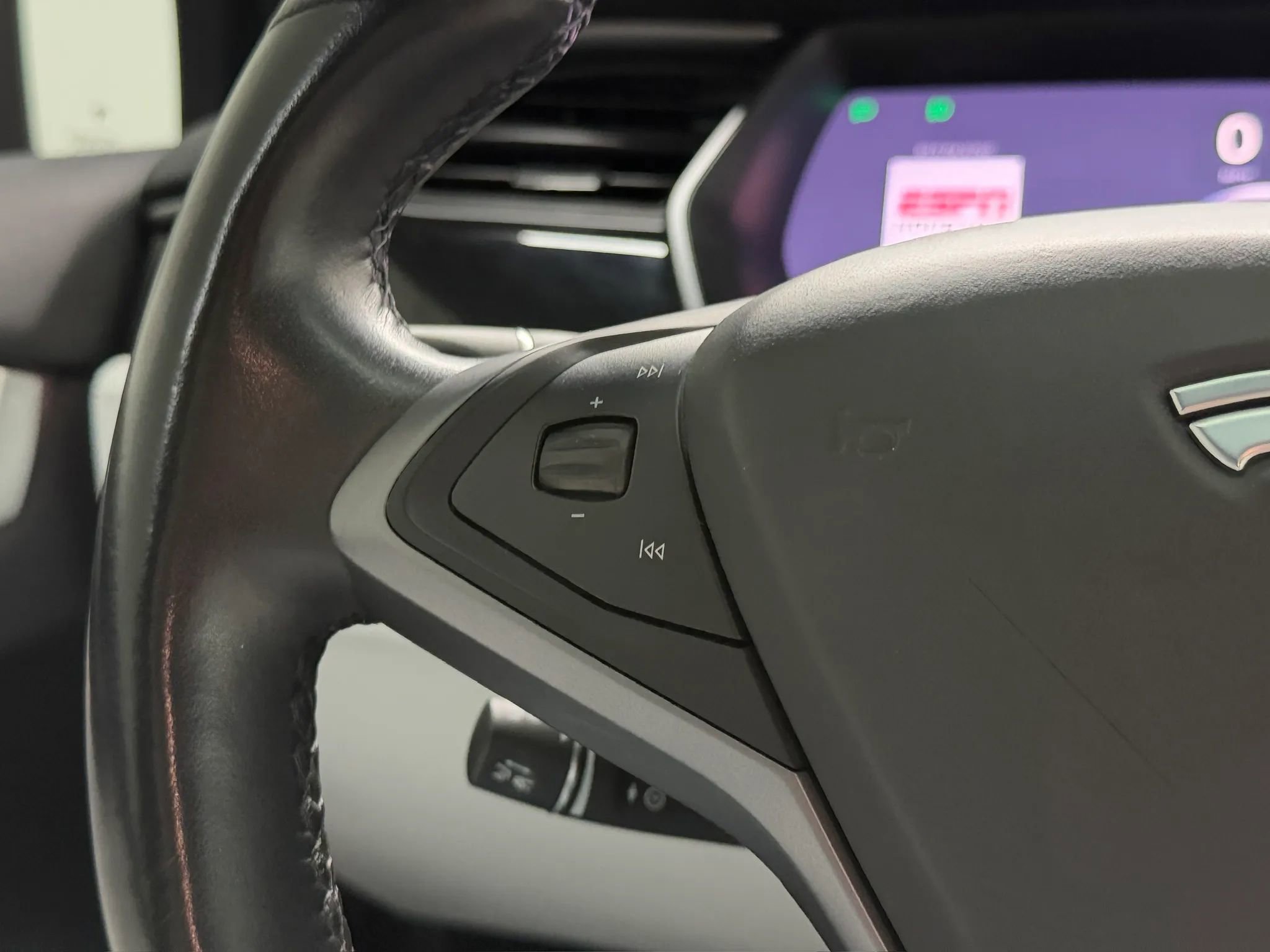 Used 2020 Tesla Model X Long Range AWD/4WD image 26