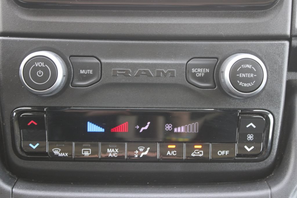 Used 2024 RAM ProMaster 2500 w/ Convenience Group FWD image 37
