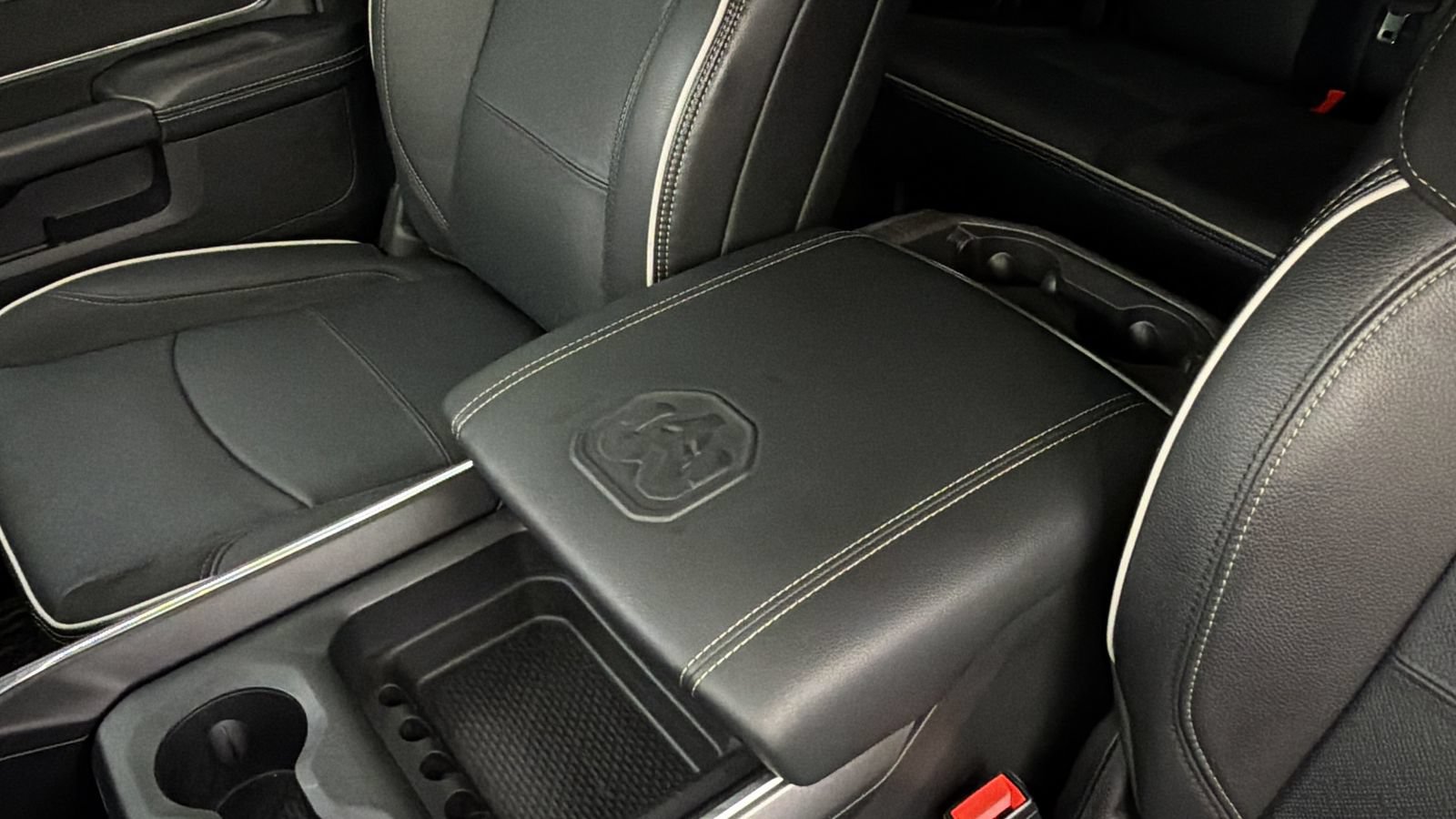 Used 2025 RAM 2500 Laramie AWD/4WD image 28