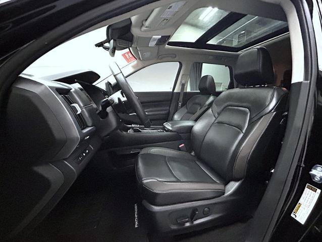 Certified 2025 Nissan Pathfinder SL w/ SL Premium Package AWD/4WD image 10