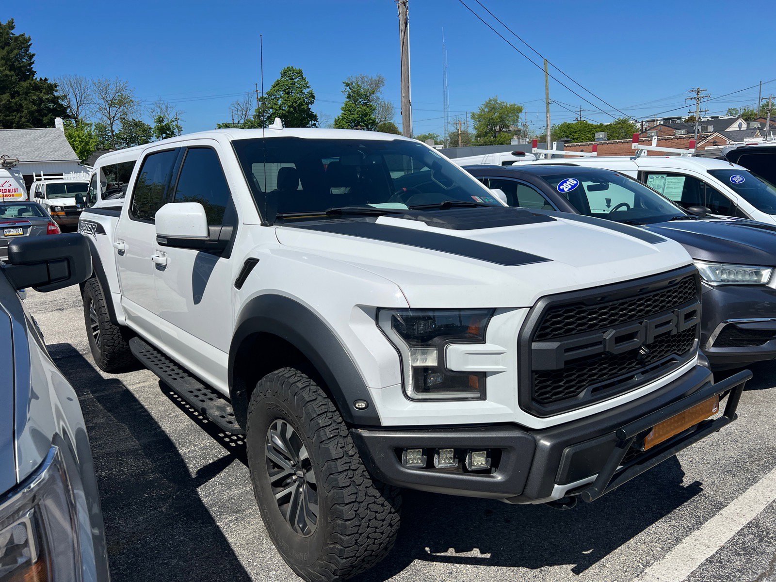 Used 2019 Ford F150 Raptor w/ Equipment Group 802A Luxury AWD/4WD image 3