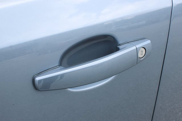 Used 2008 Saab 9-3 2.0T w/ Moonroof Package FWD image 9