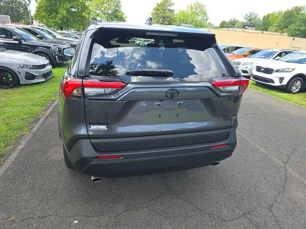 Used 2025 Toyota RAV4 XLE w/ Convenience Package AWD/4WD image 5