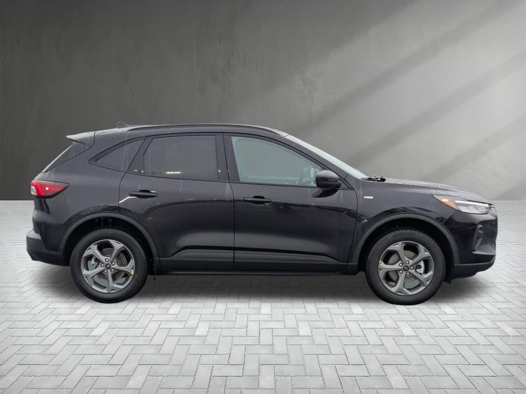 New 2026 Ford Escape ST-Line w/ Cold Weather Package AWD/4WD image 9