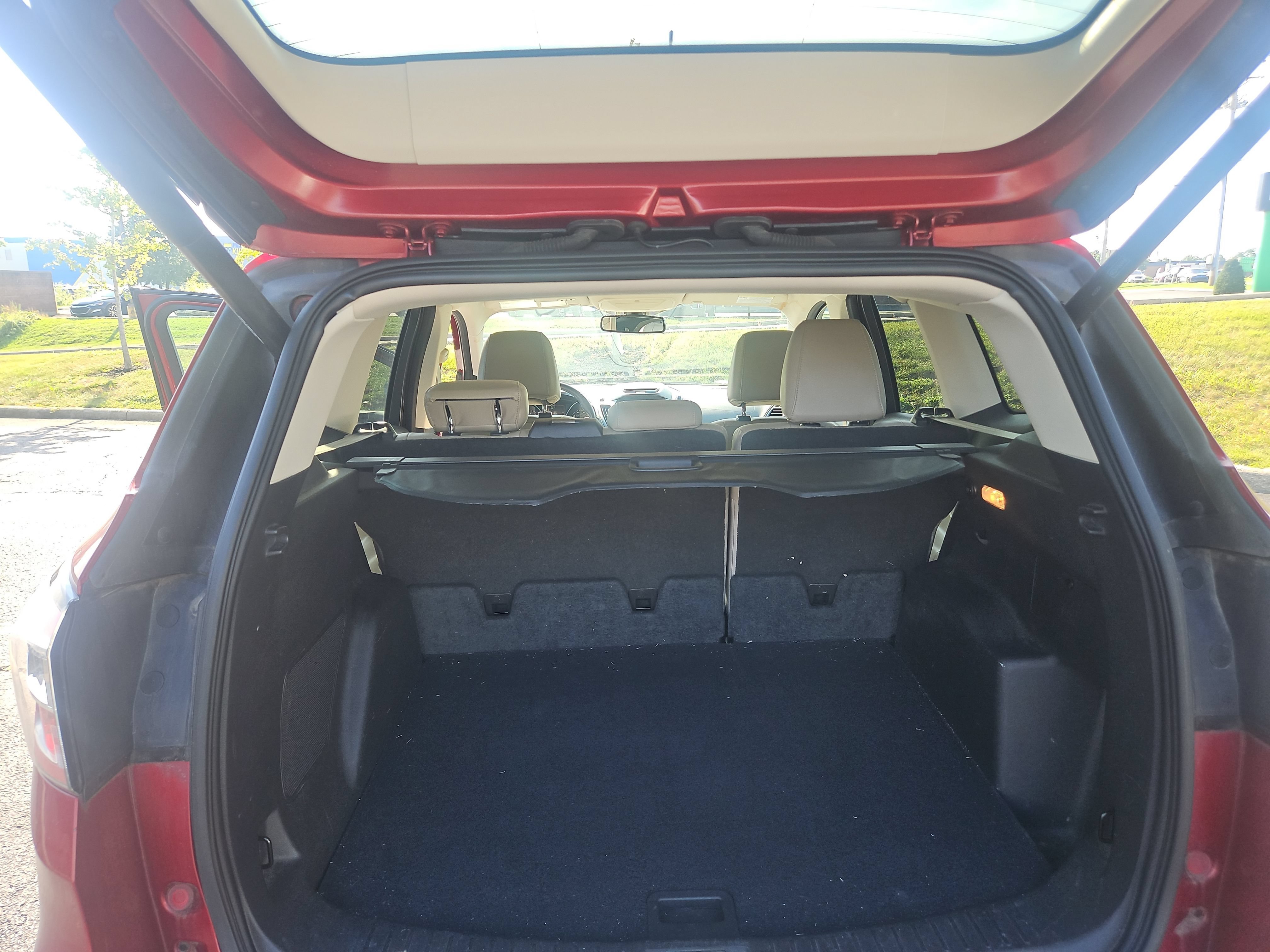Used 2017 Ford Escape Titanium FWD image 19