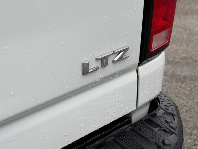 Used 2026 Chevrolet Silverado 2500 LTZ w/ LTZ Convenience Package AWD/4WD image 13