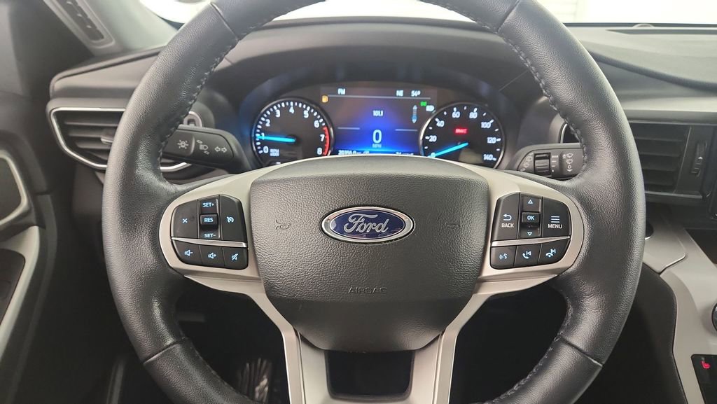 Used 2023 Ford Explorer XLT w/ Equipment Group 202A image 11