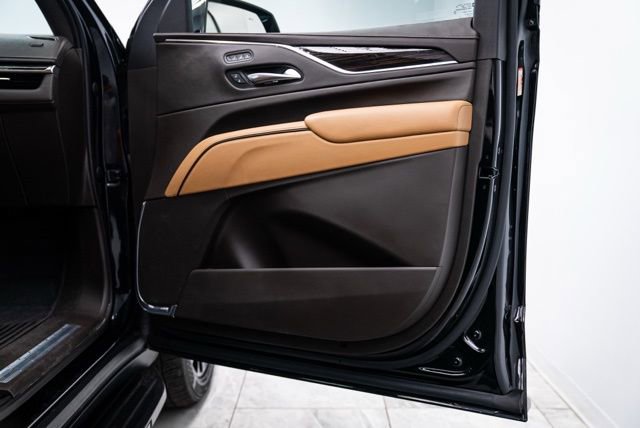 Used 2021 Cadillac Escalade ESV Premium Luxury image 32