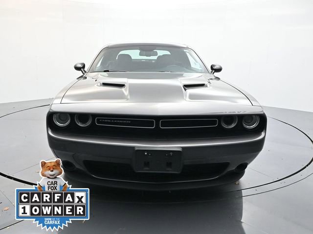 Used 2023 Dodge Challenger SXT image 3