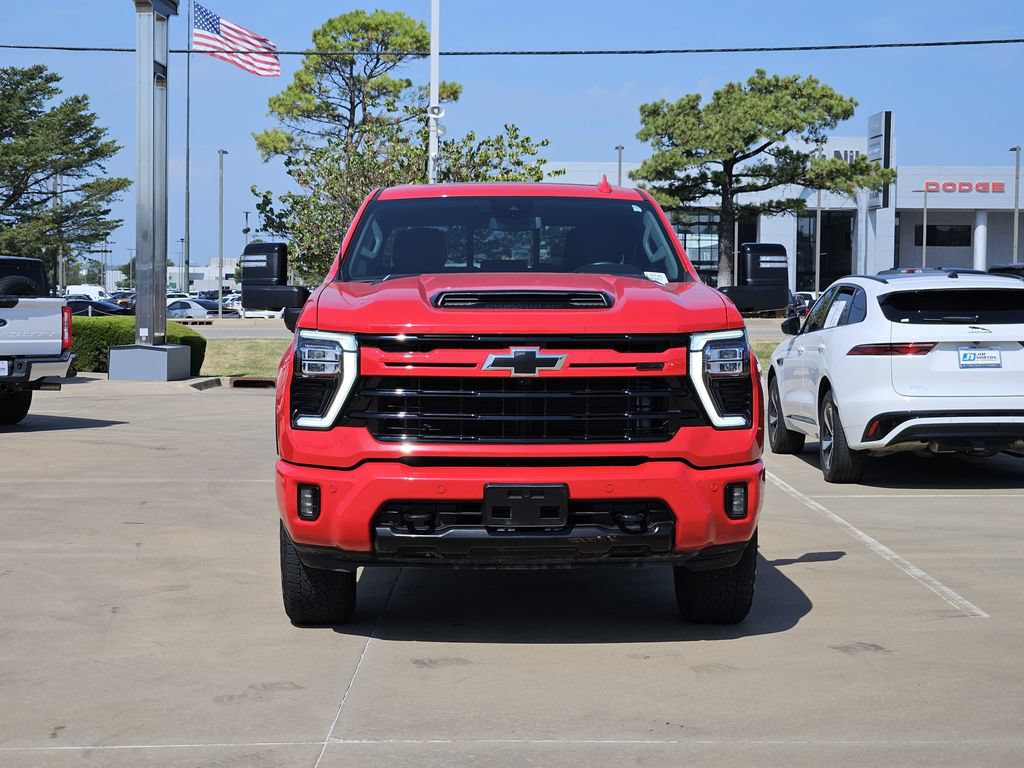 Used 2024 Chevrolet Silverado 2500 LTZ w/ LTZ Plus Package AWD/4WD image 2