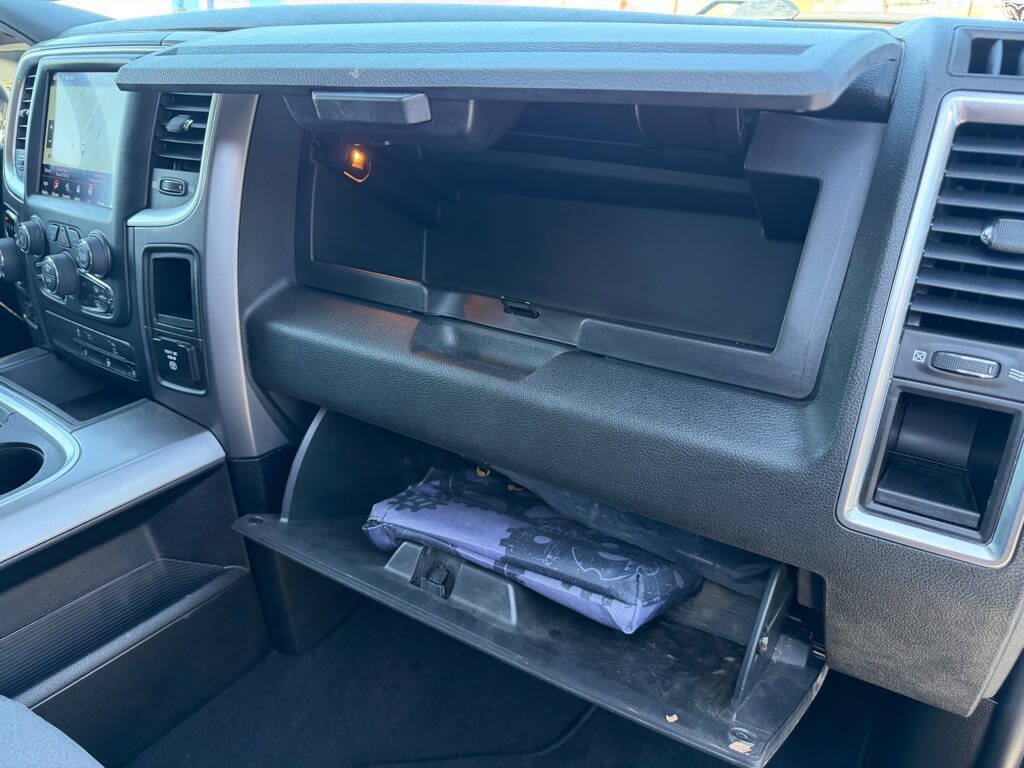 Used 2022 RAM 1500 Classic SLT w/ Electronics Convenience Group AWD/4WD image 57