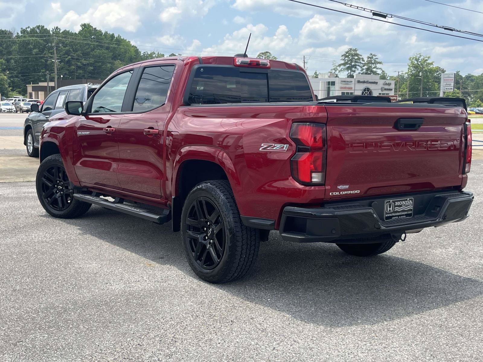 Used 2024 Chevrolet Colorado Z71 w/ Z71 Convenience Package 2 AWD/4WD image 5