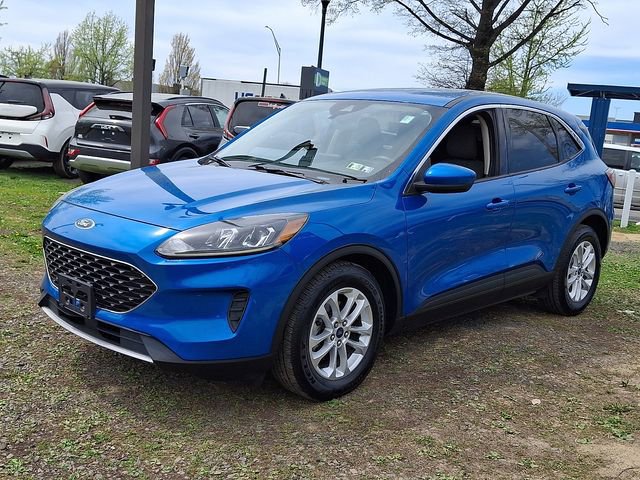 Used 2020 Ford Escape SE image 3