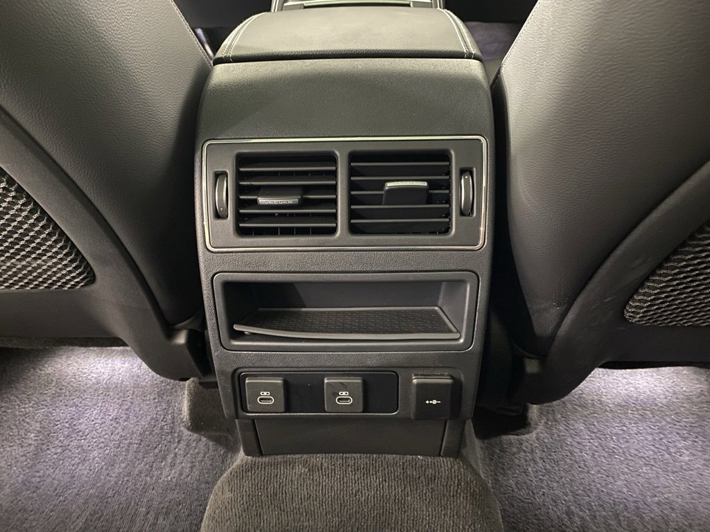 Used 2025 Jaguar F-PACE R-Dynamic S image 28