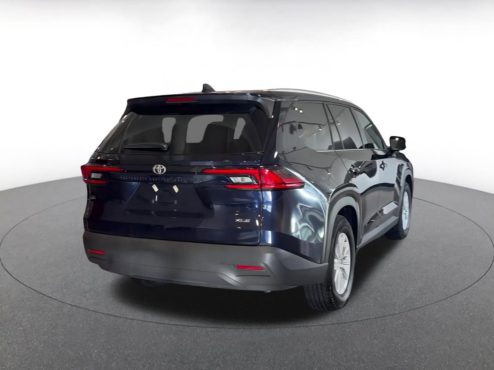 Used 2025 Toyota Grand Highlander FWD image 16