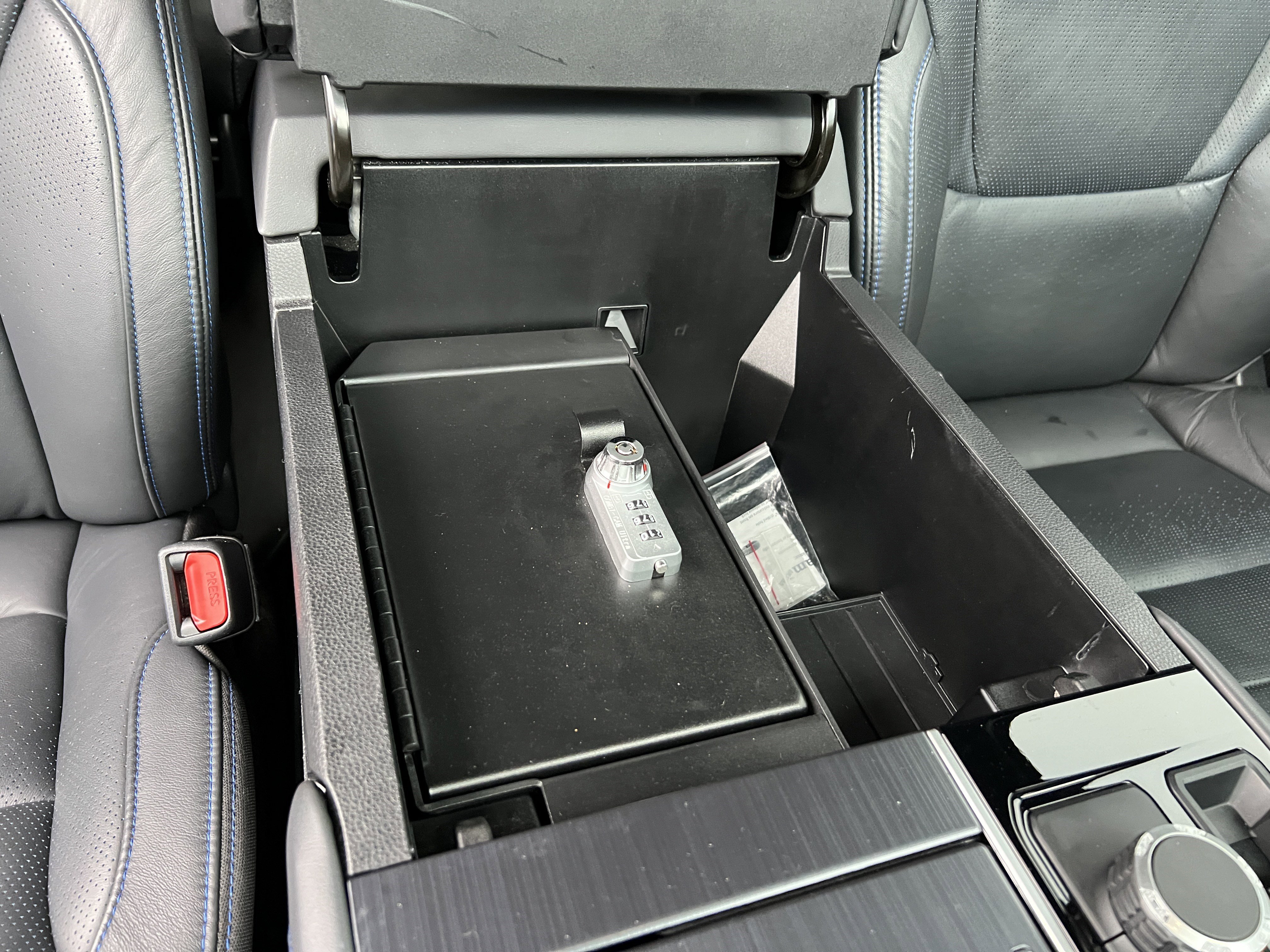 Used 2024 Toyota Sequoia Platinum image 27