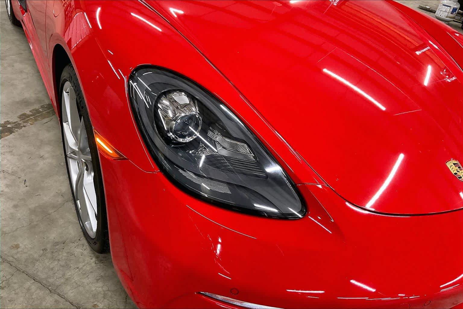Used 2018 Porsche 718 Boxster RWD image 25