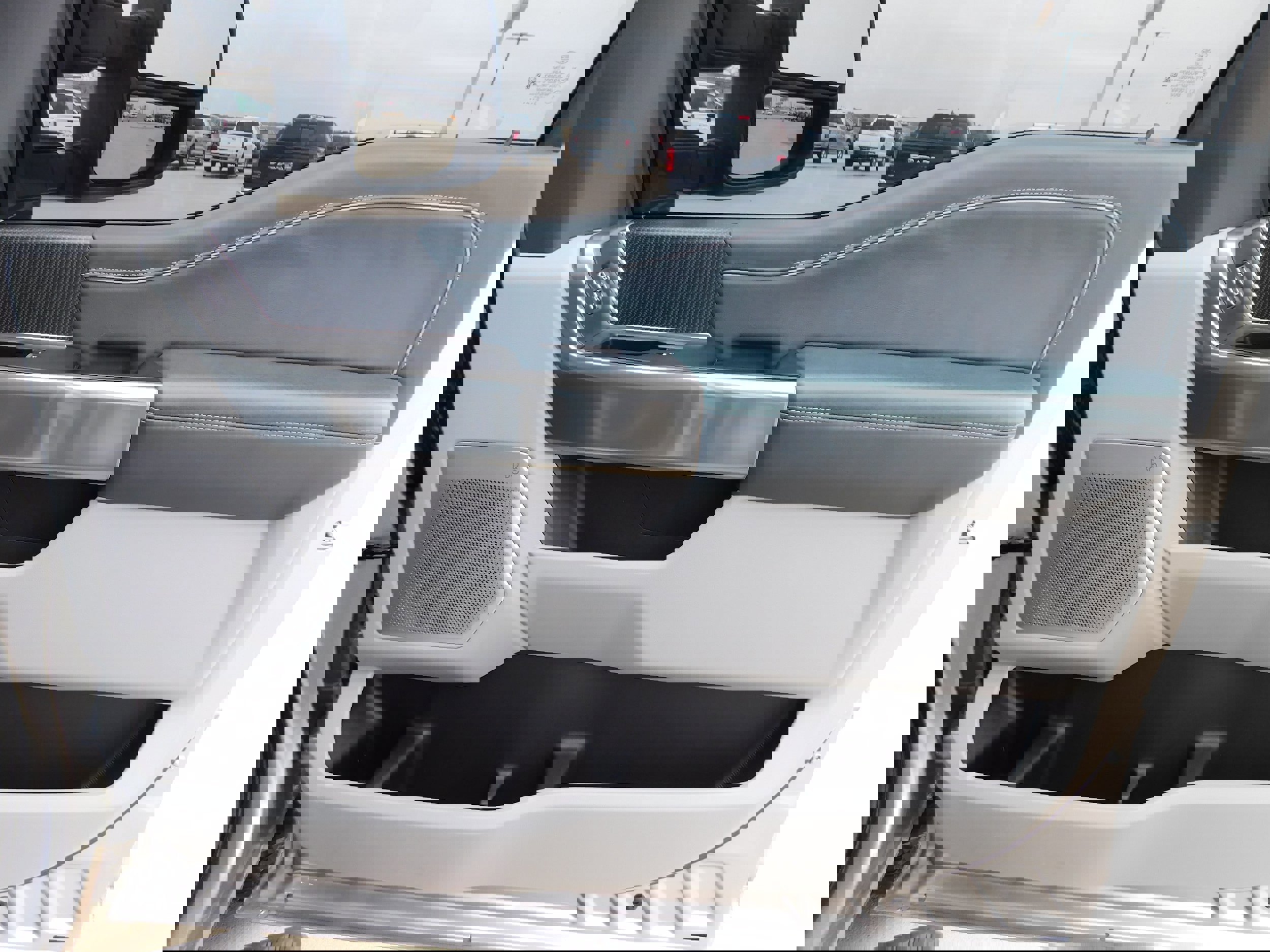 Used 2023 Ford F250 Limited w/ FX4 Off-Road Package image 14