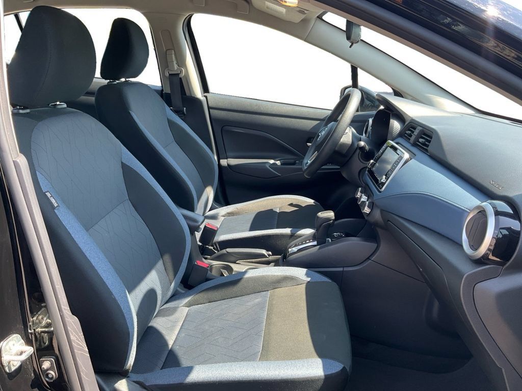 Used 2025 Nissan Versa SV FWD image 23