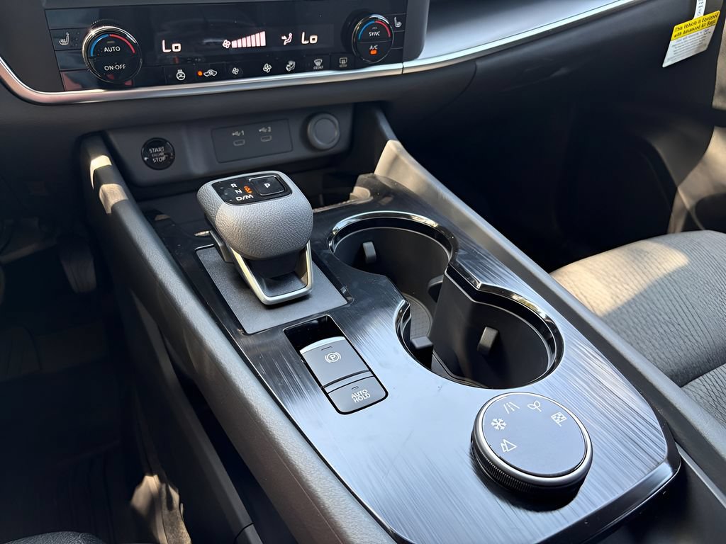 New 2026 Nissan Rogue SV AWD/4WD image 24