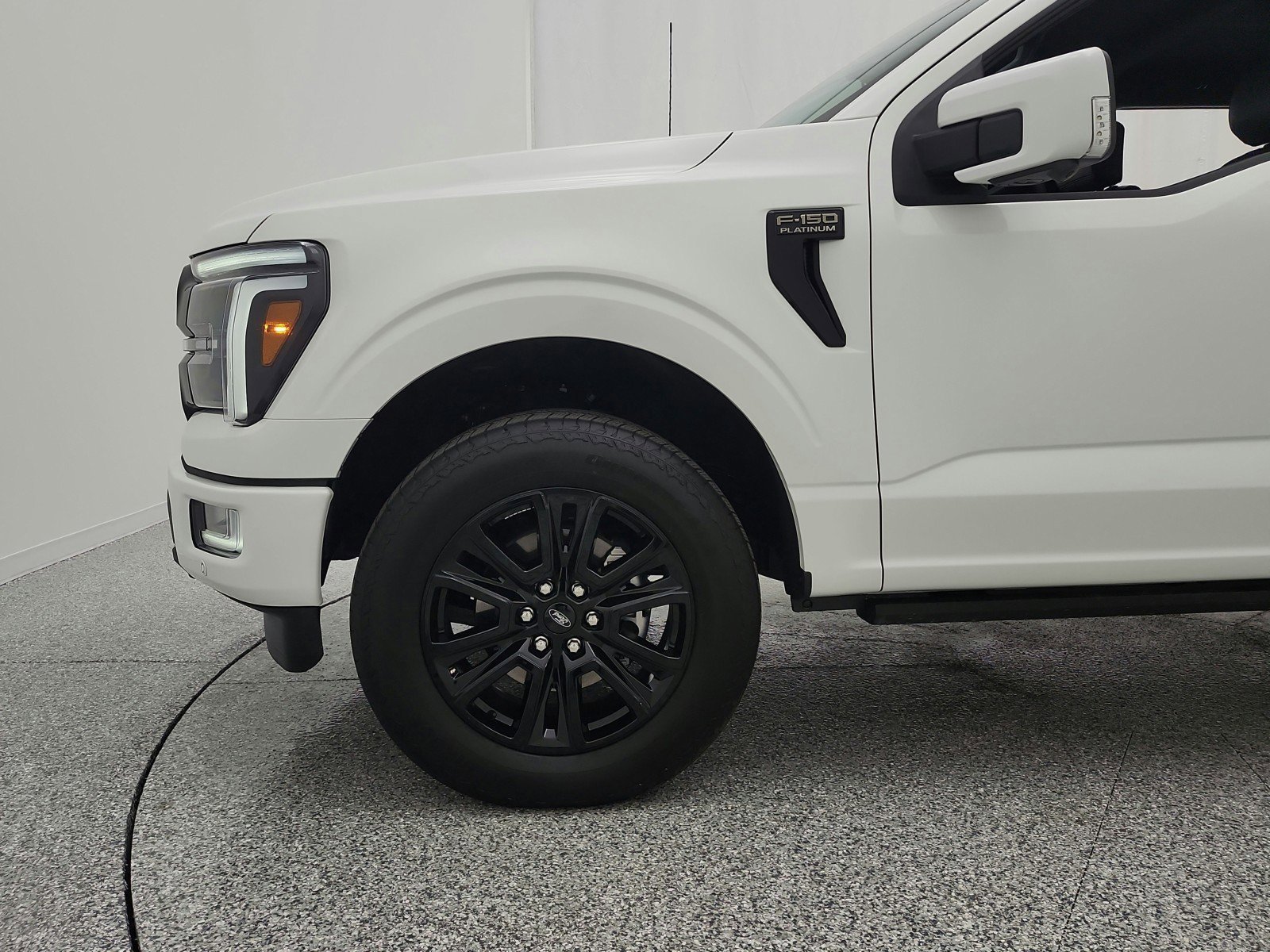 Used 2025 Ford F150 Platinum image 23