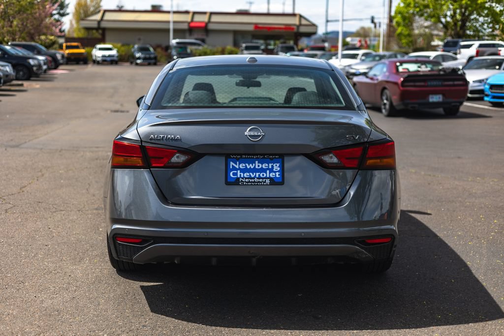 Used 2024 Nissan Altima 2.5 SV FWD image 10