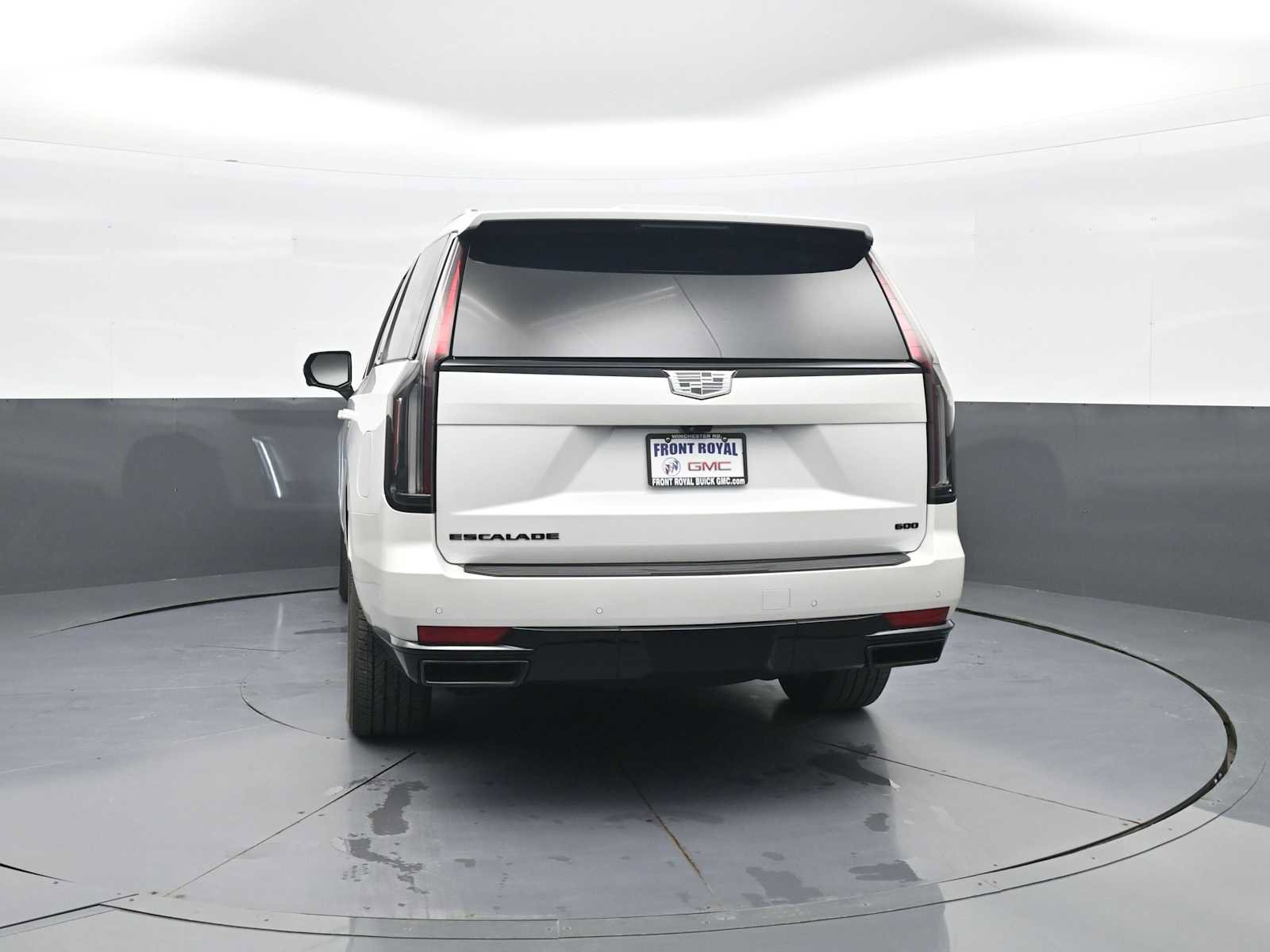 Used 2024 Cadillac Escalade Sport Platinum w/ LPO, ONYX Package AWD/4WD image 6