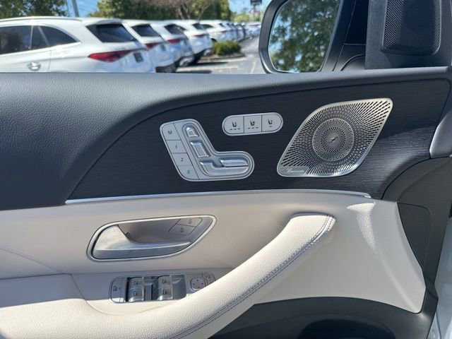 Used 2025 Mercedes-Benz GLS 450 4MATIC image 20
