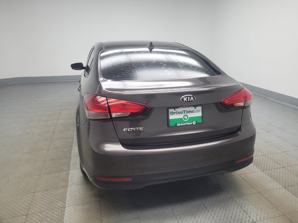 Used 2017 Kia Forte LX FWD image 6