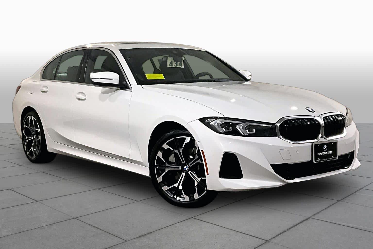 Used 2025 BMW 330i xDrive Sedan w/ Premium Package AWD/4WD image 2