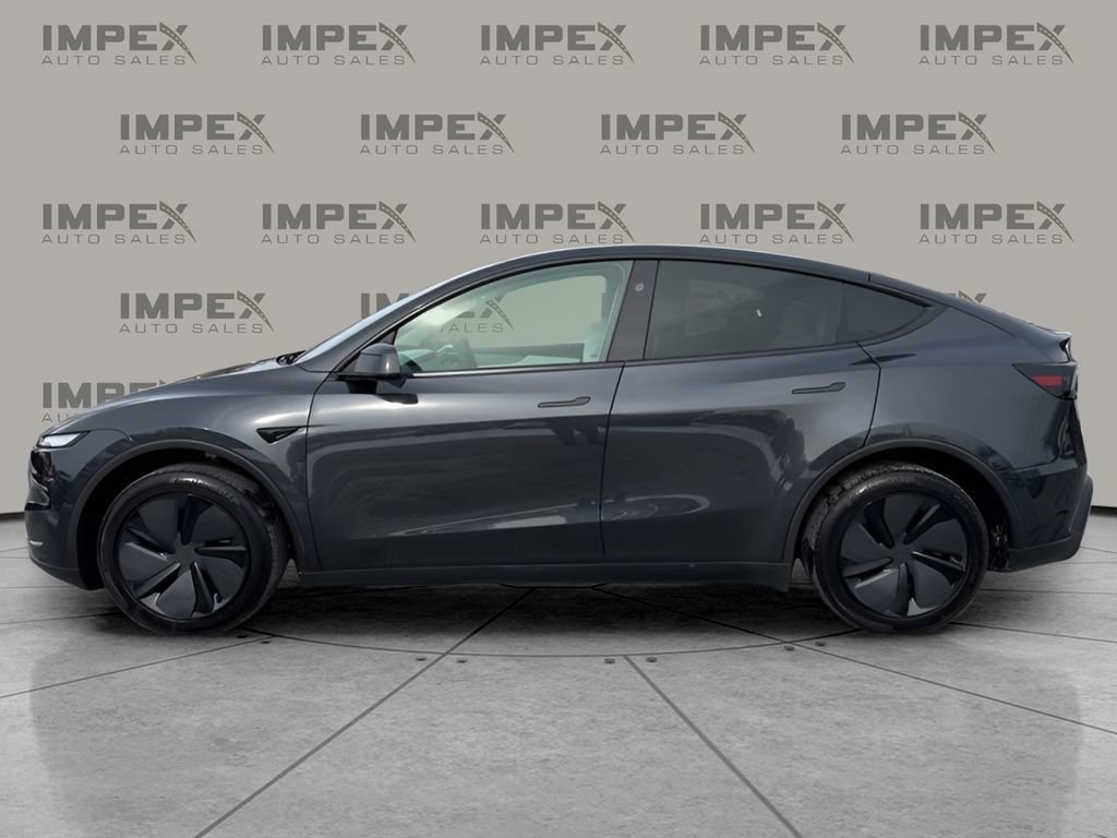 Used 2026 Tesla Model Y Premium image 2
