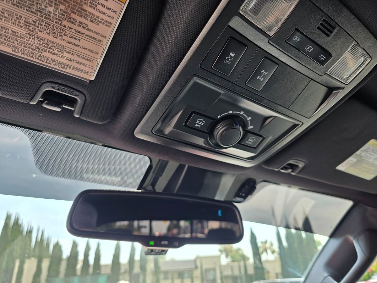 Used 2018 Toyota Tacoma TRD Off-Road w/ Technology Package image 39