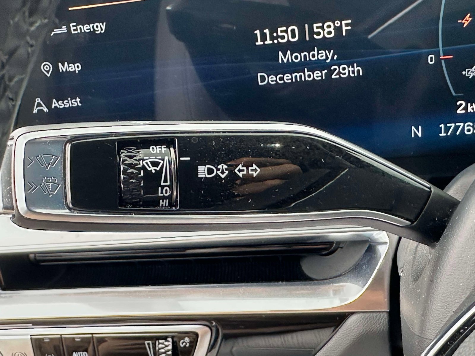 Certified 2024 Cadillac Lyriq Luxury image 20