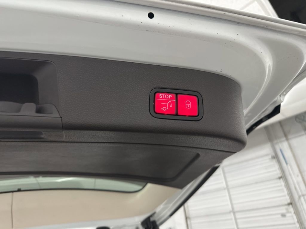 Used 2018 Mercedes-Benz GLS 450 4MATIC image 30